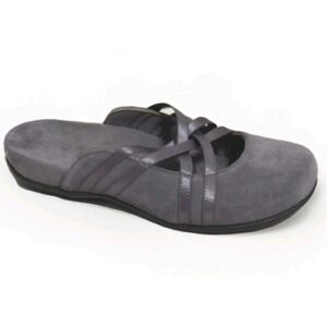 Vionic Gray Suede Leather Claire Mules Slip-On Comfort Chic Minimalist 9 Travel